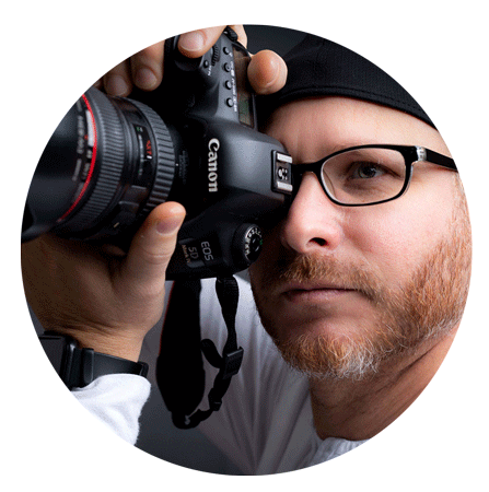 Jose Rodriguez, fotografo cubano radicado en Broward, Florida. Especialista en retratos infantiles, propietario de Chebeto Studio Photography